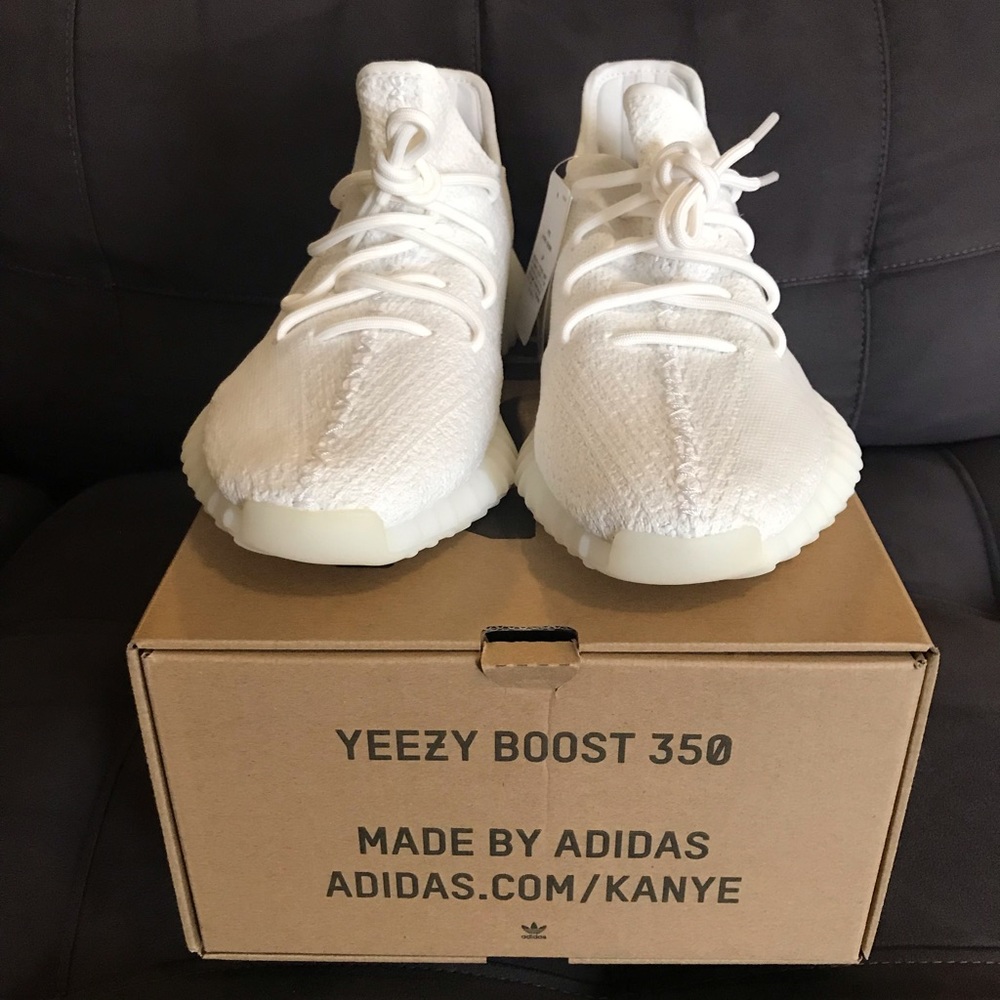 🔥Yeezy Boost 350 V2 Triple White x Kanye & Adidas - Picture 2 of 8